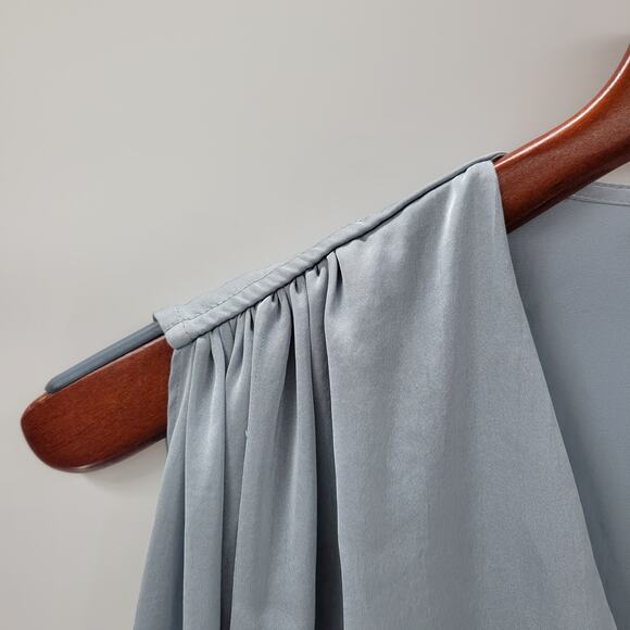 Tome Collective Pleated Cape Dress Womens 6 Blue Satiny Flowy V Neck Maxi - Picture 9 of 12